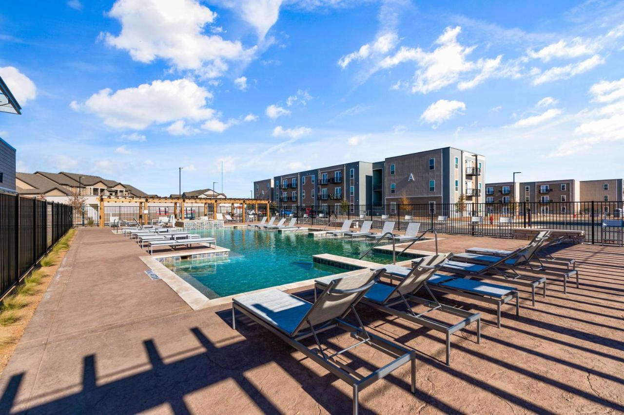 Flatz432 Apartments By Barsala Midland Exteriör bild